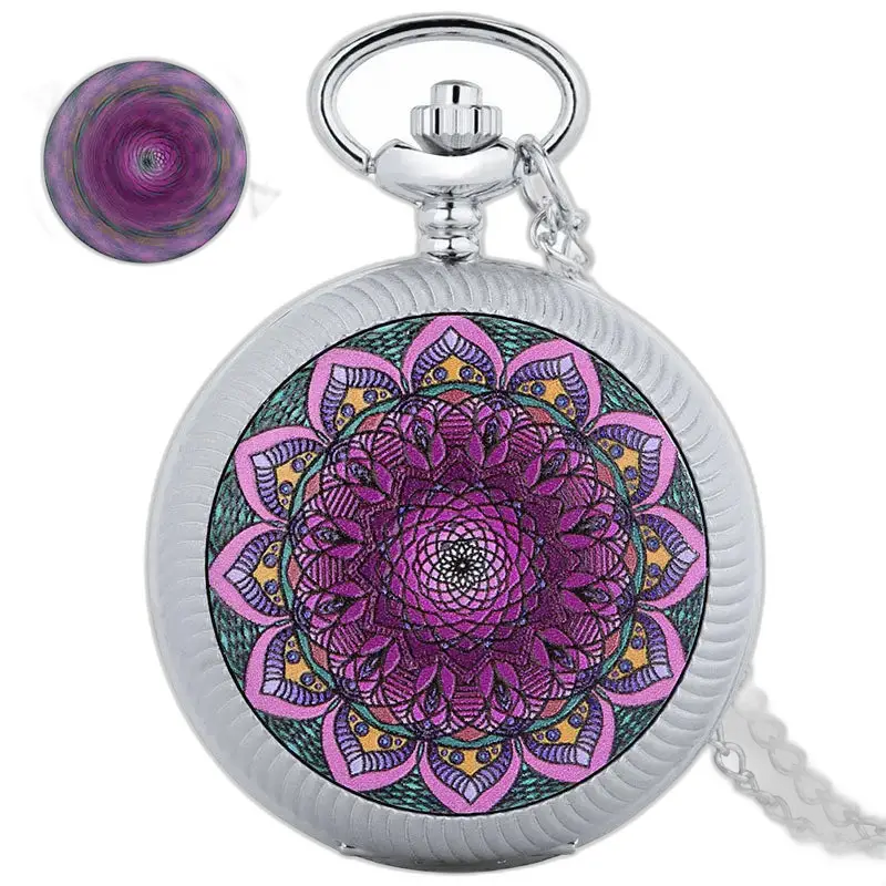 Montre à gousset luxe avec design mandala sur collier tournante émeraude